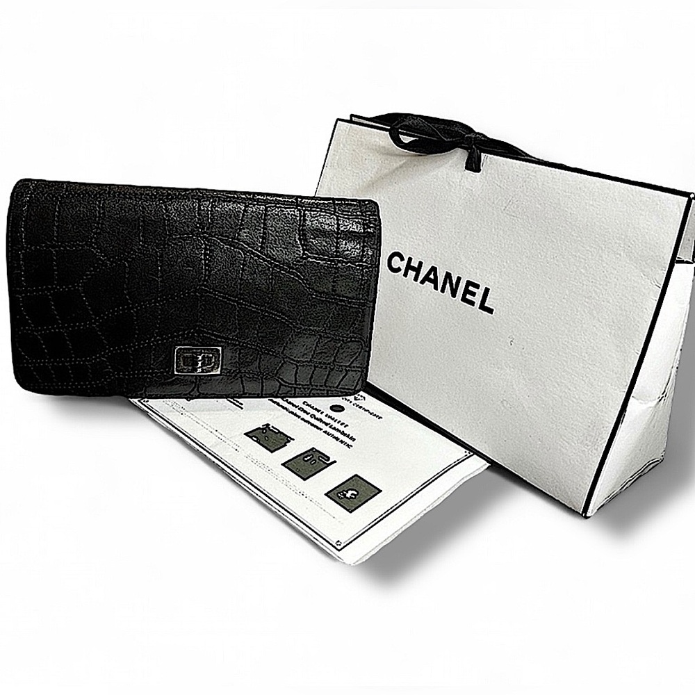 CHANEL (RARE) Lambskin Quilted Croc Embossed Stitch Wallet W/ COA